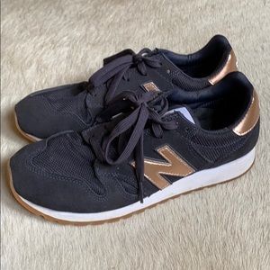 New Balance 520 Fashion Sneakers